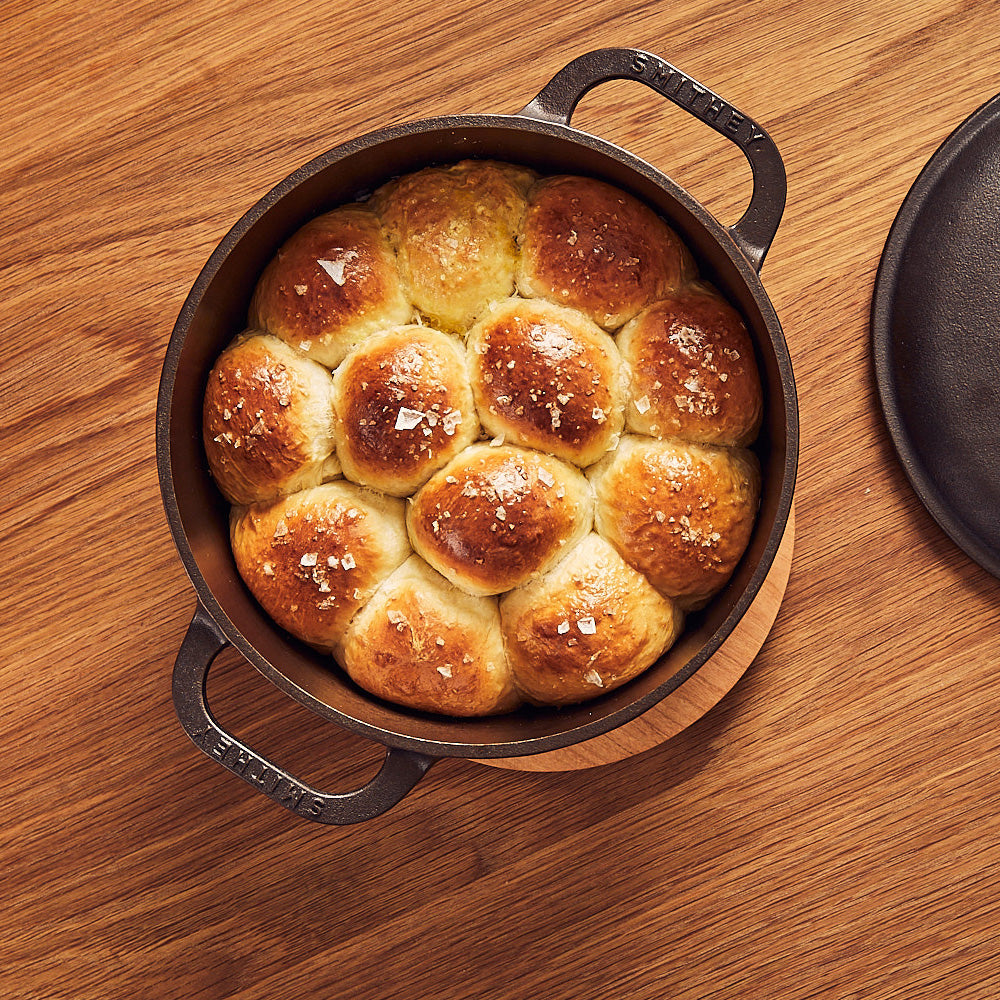 Dutch Oven Dinner Rolls