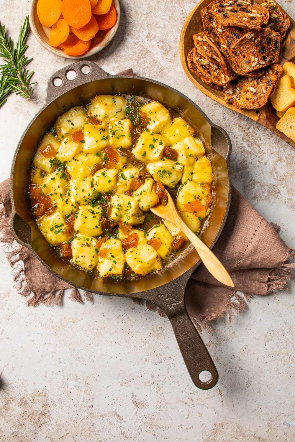 Baked Brie with Honeyed Apricots